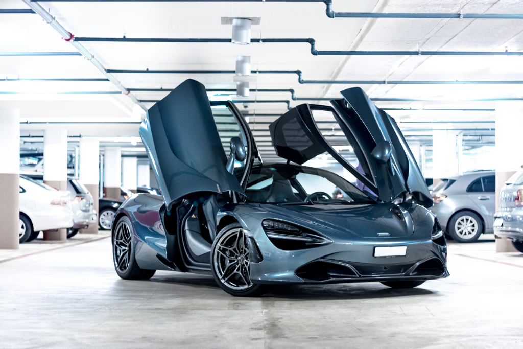 Rent McLaren Dubai