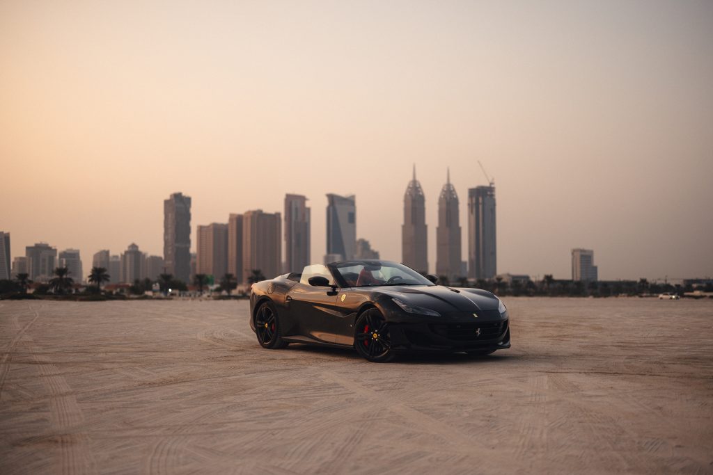Dubai luxury car hire Ferrari
